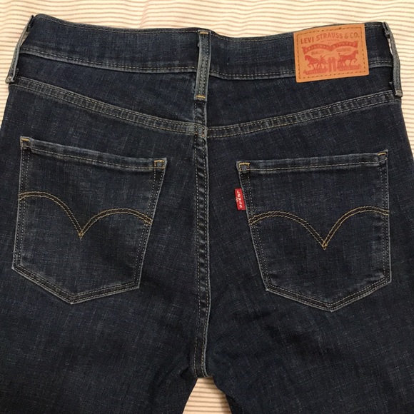 Levi’s 311 shaping skinny jeans. Size 26. Worn a few times. No flaws/rips - Picture 5 of 5
